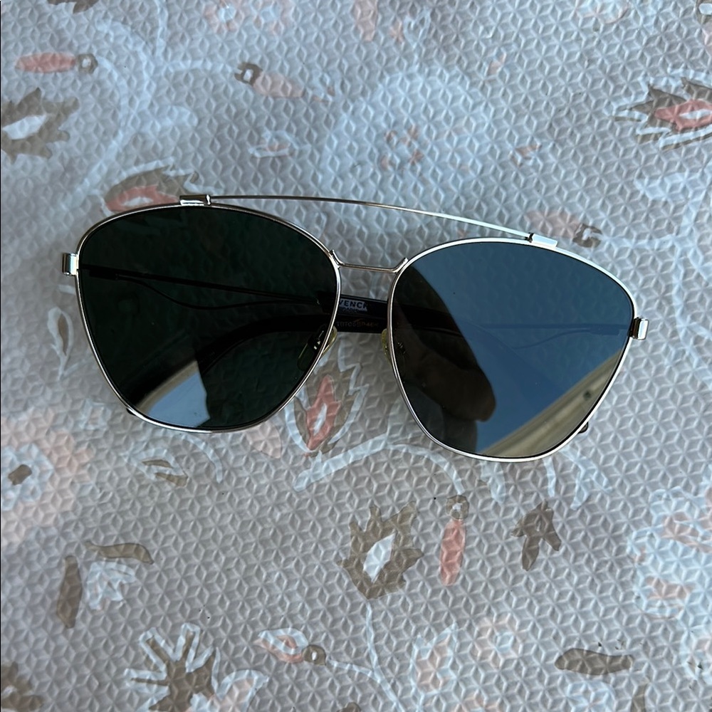 Black Aviator Sunglasses